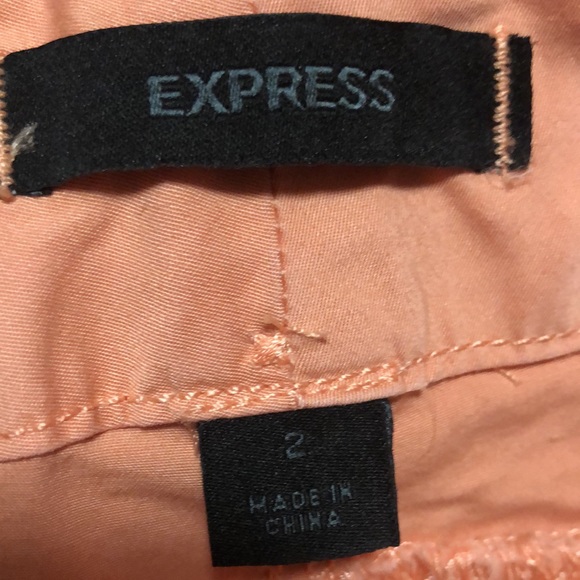 EXPRESS salmon colored capris. Size 2. Never worn. - Picture 4 of 5